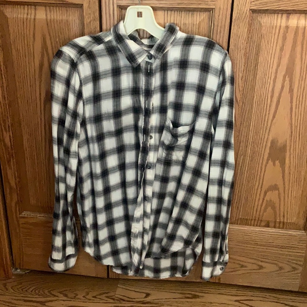 American eagle plaid button up flannel